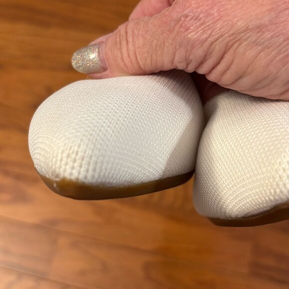 COPY - Dream Pairs Size 9.5 White memory foam flats. - Picture 5 of 12